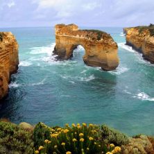 great ocean road australia island archway.jpg